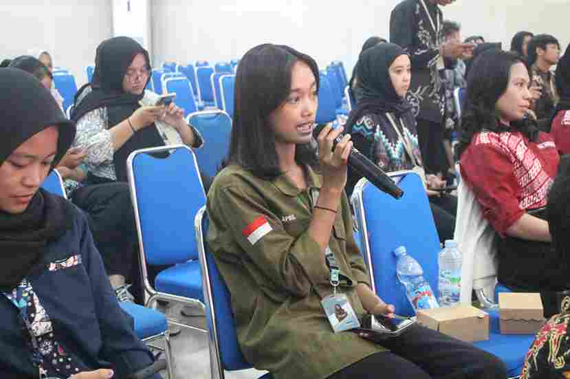 Sesi Diskusi Calon Ketua HMKL